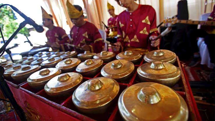 14 Alat Musik Tradisional Sumatra Barat Dan Cara Memainkannya - Tambah ...